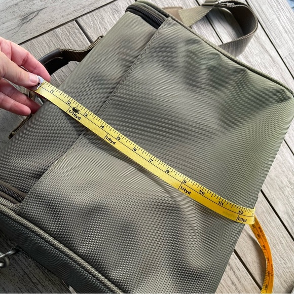 Briggs & Riley Baseline 1126 Essential Carry On Olive Green Duffle Bag - Picture 11 of 16